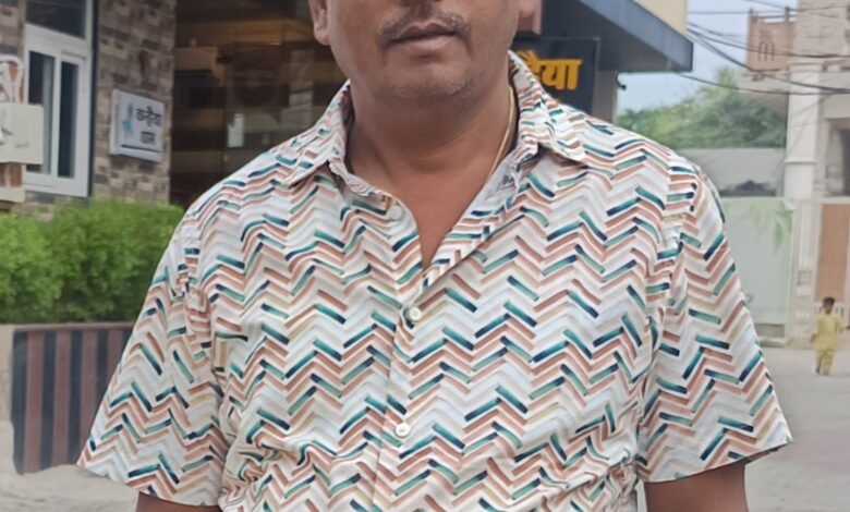 उपाध्यक्ष ने ईओ से नगर पंचायत कार्यालय में पार्षदों के बैठने की व्यवस्था की मांग की