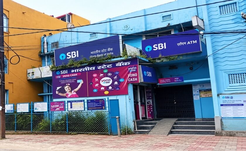 जमशेदपुर में बैंक डकैती के बाद लातेहार में बढ़ी चौकसी, शाखाओं के आसपास पुलिस गश्त तेज