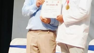 विश्व फार्मासिस्ट दिवस पर जन-स्वास्थ्य को बेहतर बनाने का संकल्प, सदर अस्पताल के फार्मासिस्ट धीरज के कार्यों की सराहना विश्व फार्मासिस्ट दिवस पर जन-स्वास्थ्य को बेहतर बनाने का संकल्प, सदर अस्पताल के फार्मासिस्ट धीरज के कार्यों की सराहना