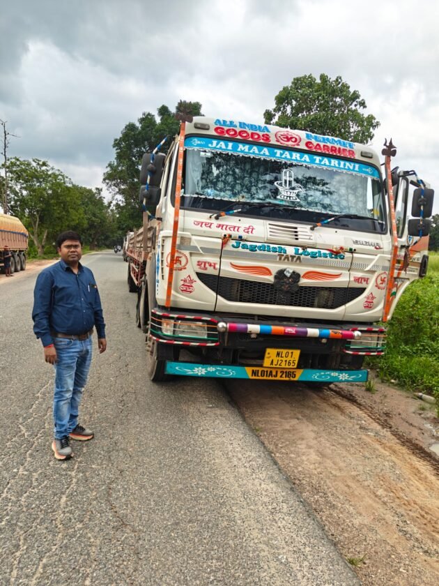 सड़क पर खड़े वाहनों पर परिवहन विभाग की कार्रवाई, आठ से 62,500 रुपये जुर्माना सड़क पर खड़े वाहनों पर परिवहन विभाग की कार्रवाई, आठ से 62,500 रुपये जुर्माना