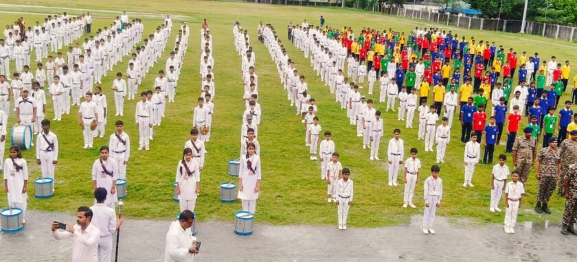 150 साल पूरे होने पर हजारों लोगों ने एक साथ गाया वंदे मातरम् 150 साल पूरे होने पर हजारों लोगों ने एक साथ गाया वंदे मातरम्