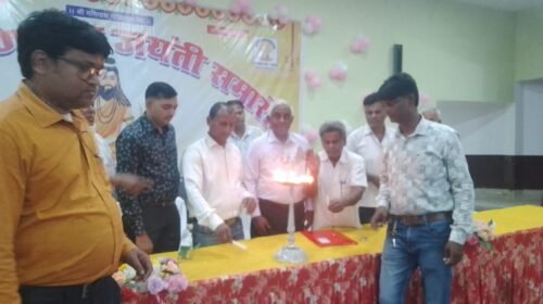 बाबा गणिनाथ जयंती पर लातेहार में जुटा मद्धेशिया समाज, पूजा के साथ सांस्कृतिक कार्यक्रमों की धूम