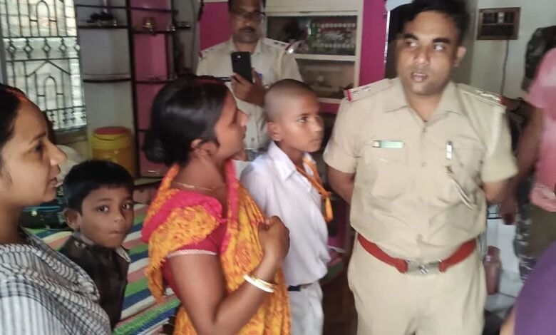 राजमहल में बर्तन बदलने के बहाने घर में घुसी महिला ने लाखों के जेवरात उड़ाए, पाउडर छिड़कने का आरोप
