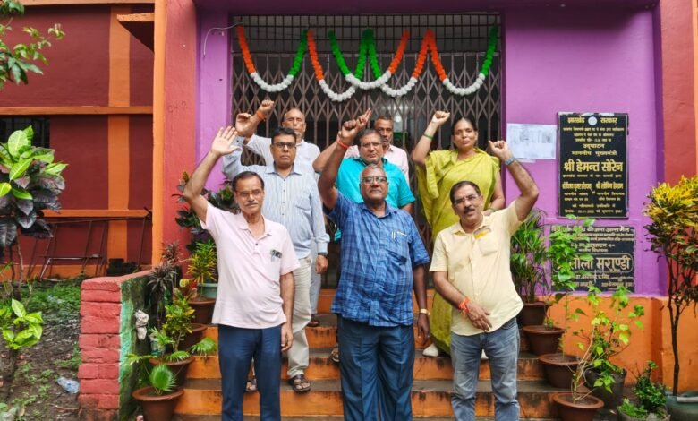 शिक्षक दिवस पर वित्त रहित संस्थानों में शैक्षणिक हड़ताल, काला बिल्ला लगाकर जताएंगे विरोध