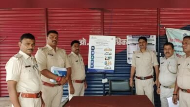 तीनपहाड़ थाना परिसर में स्मार्ट पुलिसिंग पर प्रशिक्षण, तकनीक आधारित जांच और जनसंपर्क पर जोर तीनपहाड़ थाना परिसर में स्मार्ट पुलिसिंग पर प्रशिक्षण, तकनीक आधारित जांच और जनसंपर्क पर जोर