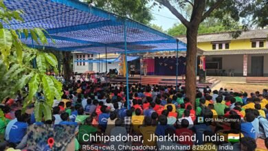 छिपादोहर स्कूल में पुलिस का जनसंवाद, कुरीतियों और कानूनों को लेकर छात्रों को किया जागरूक छिपादोहर स्कूल में पुलिस का जनसंवाद, कुरीतियों और कानूनों को लेकर छात्रों को किया जागरूक