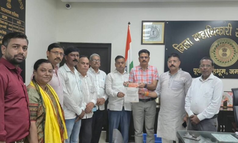 भर्ती घोटालों के खिलाफ भाजपा का डीसी कार्यालय घेराव,सीबीआई जांच की मांग भर्ती घोटालों के खिलाफ भाजपा का डीसी कार्यालय घेराव,सीबीआई जांच की मांग