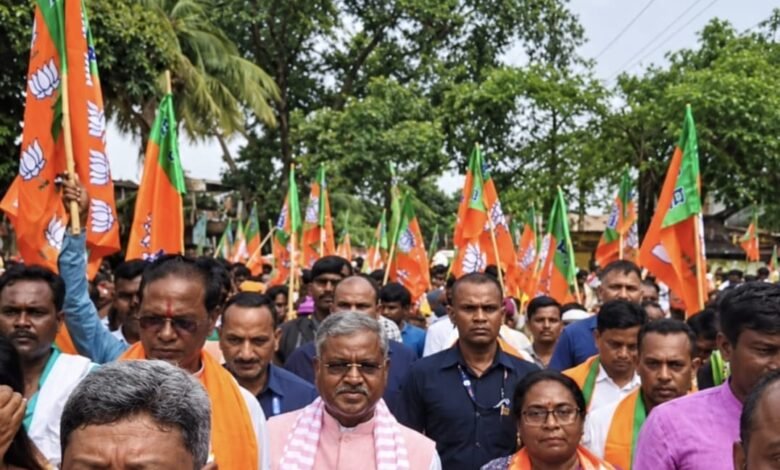 पाकुड़ में भाजपा का जोरदार प्रदर्शन,शिक्षा व्यवस्था पर उठाए सवाल