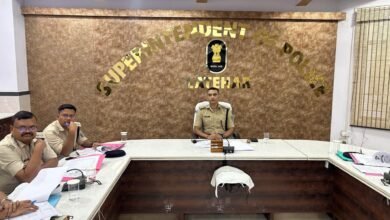 लातेहार में मासिक अपराध समीक्षा गोष्ठी, लंबित मामलों के त्वरित निष्पादन के निर्देश
