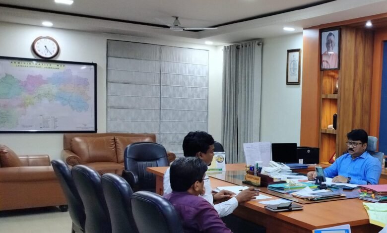 गुमानी स्टेशन पर इंटरसिटी एक्सप्रेस ठहराव की मांग तेज,डीआरएम को भेजा हस्ताक्षर अभियान गुमानी स्टेशन पर इंटरसिटी एक्सप्रेस ठहराव की मांग तेज,डीआरएम को भेजा हस्ताक्षर अभियान