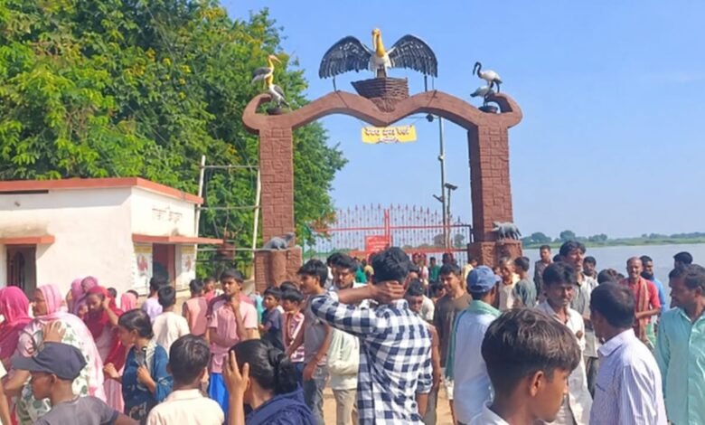 उधवा पक्षी अभ्यारण्य में मछली पकड़ने को लेकर बवाल,झड़प में वनकर्मी समेत कई घायल