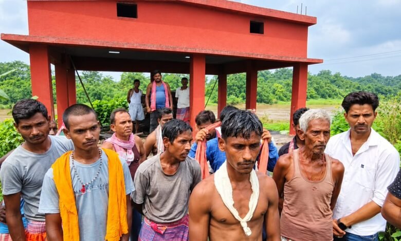 कर्नाटक में मजदूर की धारदार हथियार से हत्या,अमड़ापाड़ा में मातम