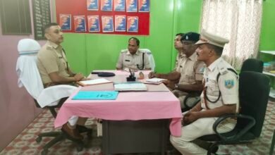 एसपी ने बालूमाथ अंचल कार्यालय का किया निरीक्षण,लंबित मामलों के त्वरित निष्पादन के निर्देश