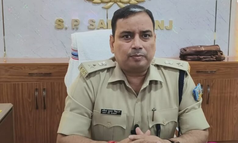साहिबगंज में बाढ़ पीड़ितों के लिए पुलिस का लंगर, चार थाना क्षेत्रों में मिलेगा भोजन साहिबगंज में बाढ़ पीड़ितों के लिए पुलिस का लंगर, चार थाना क्षेत्रों में मिलेगा भोजन