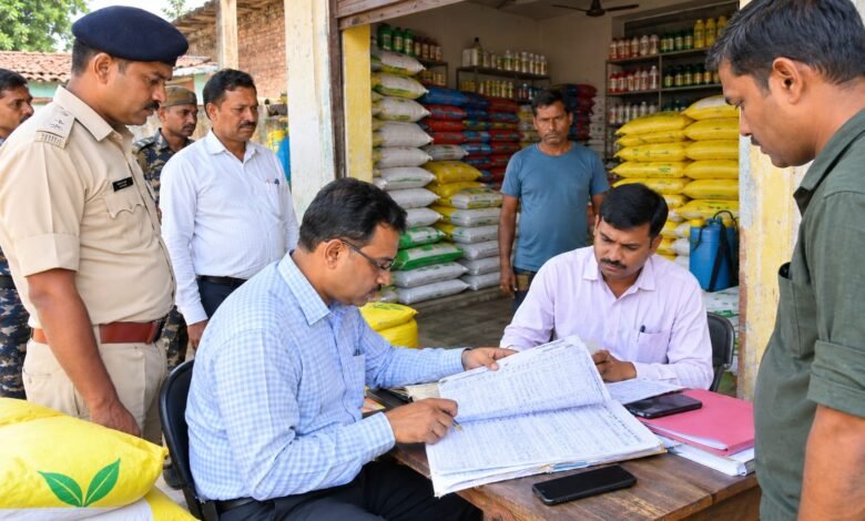 बरहरवा में खाद दुकानों पर कृषि विभाग की सख्ती, तीन प्रतिष्ठानों का औचक निरीक्षण