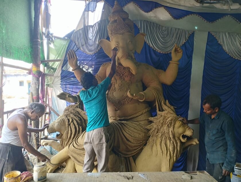 साड़म-होसिर में 14 से शुरू होगा 7 दिवसीय श्री गणेश महोत्सव,भव्य प्रतिमा व आकर्षणों से बढ़ा उत्साह साड़म-होसिर में 14 से शुरू होगा 7 दिवसीय श्री गणेश महोत्सव,भव्य प्रतिमा व आकर्षणों से बढ़ा उत्साह