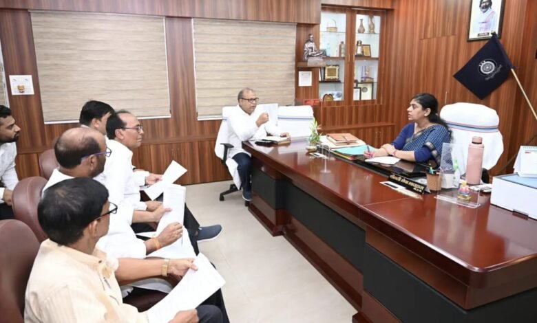 आयुष्मान योजना में अब कोई पात्र नहीं रहेगा वंचित, डीसी ने अधिकारियों को दिया मिशन मोड में काम का निर्देश आयुष्मान योजना में अब कोई पात्र नहीं रहेगा वंचित, डीसी ने अधिकारियों को दिया मिशन मोड में काम का निर्देश