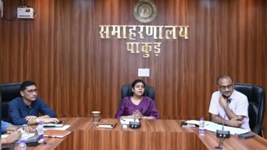 पाकुड़ में सीएसआर(CSR)को लेकर बड़ा फैसला: स्थानीय जरूरतों के आधार पर तय होंगी विकास योजनाएं