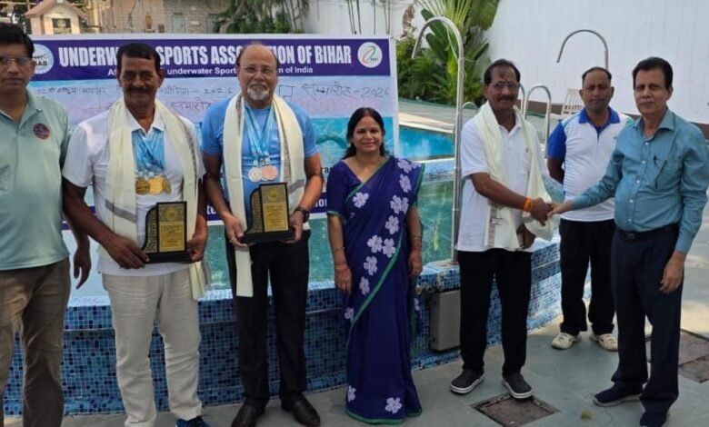 Patna:राष्ट्रीय मास्टर तैराकी चैंपियनशिप में बिहार का दबदबा, खिलाड़ियों ने जीते कई पदक Patna:राष्ट्रीय मास्टर तैराकी चैंपियनशिप में बिहार का दबदबा, खिलाड़ियों ने जीते कई पदक