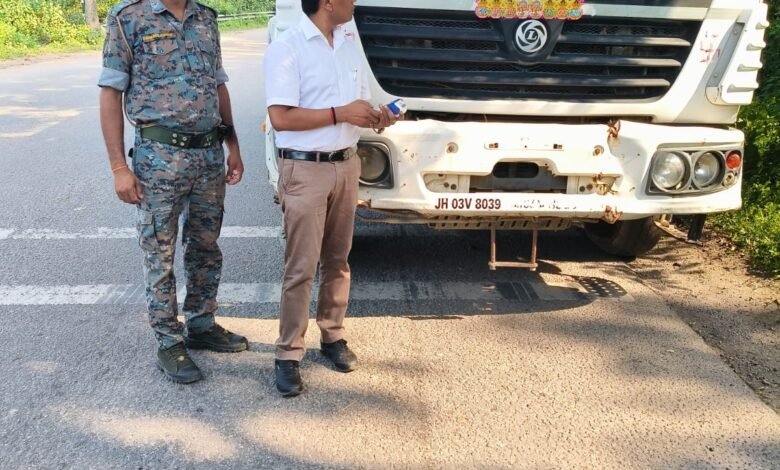 सड़क सुरक्षा को लेकर सघन जांच अभियान, 16 वाहनों पर 1.21 लाख रुपये जुर्माना सड़क सुरक्षा को लेकर सघन जांच अभियान, 16 वाहनों पर 1.21 लाख रुपये जुर्माना