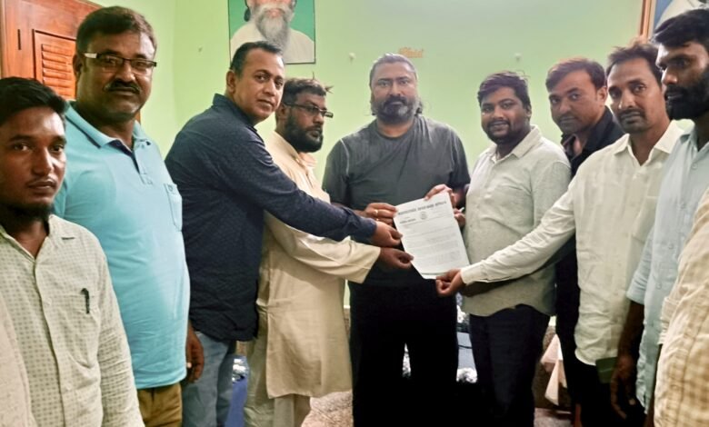 गुमानी स्टेशन पर इंटरसिटी एक्सप्रेस ठहराव की मांग तेज,सांसद से मिला प्रतिनिधिमंडल गुमानी स्टेशन पर इंटरसिटी एक्सप्रेस ठहराव की मांग तेज,सांसद से मिला प्रतिनिधिमंडल
