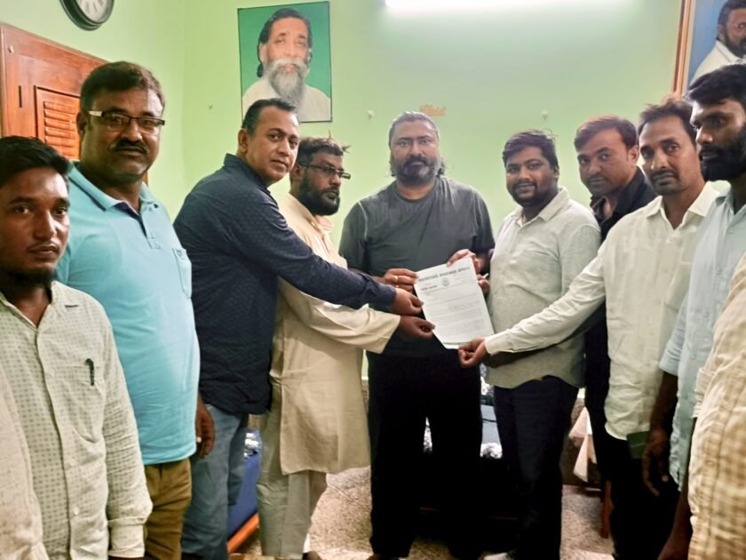 गुमानी स्टेशन पर इंटरसिटी एक्सप्रेस ठहराव की मांग तेज,सांसद से मिला प्रतिनिधिमंडल गुमानी स्टेशन पर इंटरसिटी एक्सप्रेस ठहराव की मांग तेज,सांसद से मिला प्रतिनिधिमंडल
