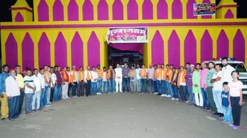 गणेश महोत्सव के सफल संचालन पर पत्रकारों व प्रशासनिक अधिकारियों को किया सम्मानित