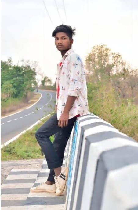 ब्रेकिंग न्यूज़: बरवाडीह का युवक रहस्यमय तरीके से गायब, परिजनों में मचा हड़कंप ब्रेकिंग न्यूज़: बरवाडीह का युवक रहस्यमय तरीके से गायब, परिजनों में मचा हड़कंप