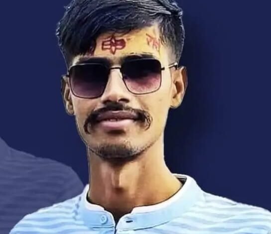 गिरिडीह:दारोगा के बेटे की पीट-पीटकर हत्या, इलाके में सनसनी गिरिडीह:दारोगा के बेटे की पीट-पीटकर हत्या, इलाके में सनसनी