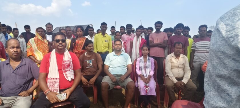 हिंडाल्को-प्रशासन के खिलाफ आंदोलन एक सप्ताह स्थगित, मांगों पर नहीं बनी सहमति हिंडाल्को-प्रशासन के खिलाफ आंदोलन एक सप्ताह स्थगित, मांगों पर नहीं बनी सहमति