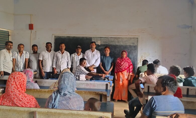 सिरासीन विद्यालय में प्रबंधन समिति का पुनर्गठन, मुख्तार आलम अध्यक्ष व आलोवारा बीबी उपाध्यक्ष चुनी गईं सिरासीन विद्यालय में प्रबंधन समिति का पुनर्गठन, मुख्तार आलम अध्यक्ष व आलोवारा बीबी उपाध्यक्ष चुनी गईं