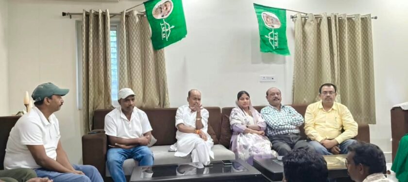 बरहेट में झामुमो प्रखंड समिति की बैठक, संगठन मजबूती पर जोर