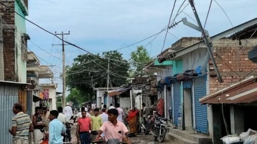 शांति मोड़ बाजार में सड़क पर गिरा 11 हजार वोल्ट का तार,बड़ा हादसा टला