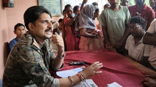 विश्वनाथ उरांव हत्याकांड में ग्रामीणों का थाना में प्रदर्शन