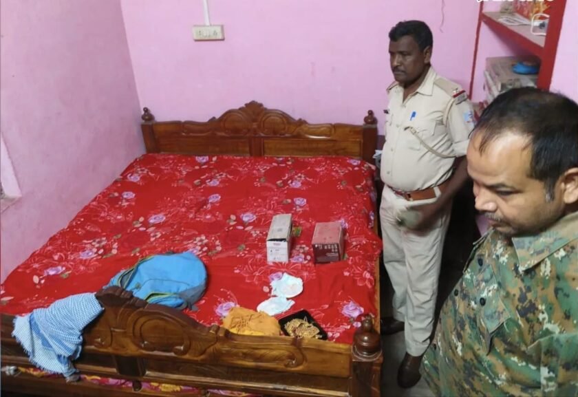 मकान मालिक गया कोलकाता,पीछे से घर में घुसे चोर; लाखों की चोरी
