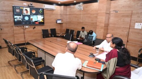 पाकुड़ में 18, 24 और 28 सितंबर को लगेगा विशेष रक्तदान शिविर, डीसी ने तैयारियों की समीक्षा की