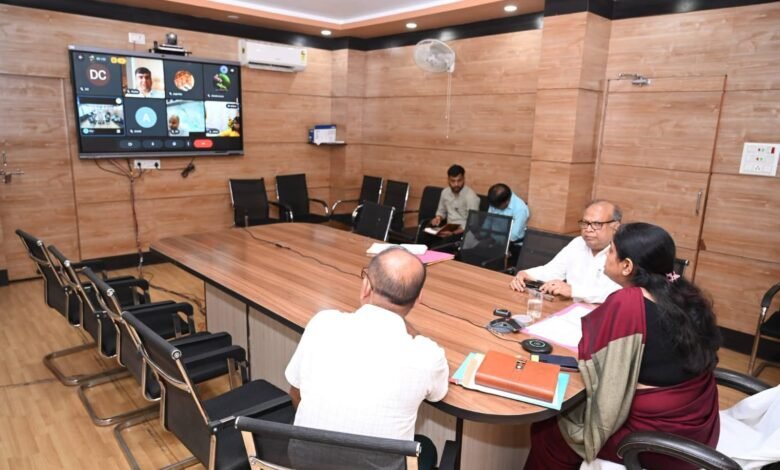 पाकुड़ में 18, 24 और 28 सितंबर को लगेगा विशेष रक्तदान शिविर, डीसी ने तैयारियों की समीक्षा की पाकुड़ में 18, 24 और 28 सितंबर को लगेगा विशेष रक्तदान शिविर, डीसी ने तैयारियों की समीक्षा की