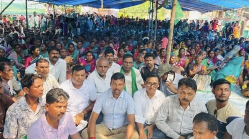 बरहेट-पतना में MMDR संशोधन कानून के खिलाफ झामुमो का प्रदर्शन, बड़ी संख्या में जुटे कार्यकर्ता