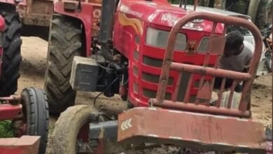 पुलिस की ताबड़तोड़ दबिश से चोरों के मंसूबे नाकाम,गोड्डा से चोरी का ट्रैक्टर बरामद पुलिस की ताबड़तोड़ दबिश से चोरों के मंसूबे नाकाम,गोड्डा से चोरी का ट्रैक्टर बरामद