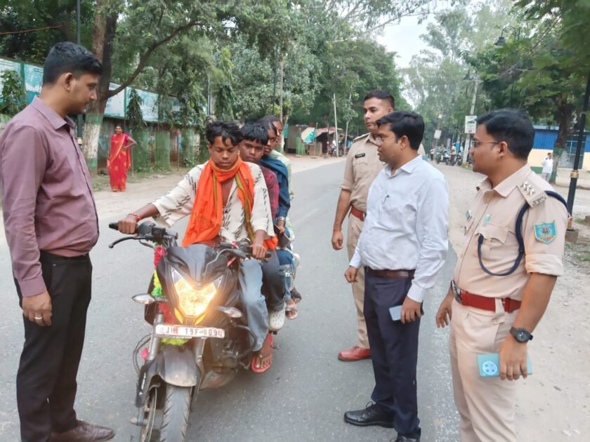सड़क दुर्घटनाओं की रोकथाम को लेकर 48 वाहनों की जांच, 50,500 रुपये का ई-चालान सड़क दुर्घटनाओं की रोकथाम को लेकर 48 वाहनों की जांच, 50,500 रुपये का ई-चालान