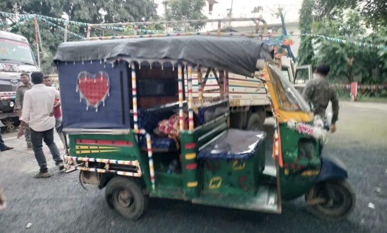 लिट्टीपाड़ा में तेज रफ्तार टेम्पो पलटा, 14 वर्षीय छात्रा की मौत