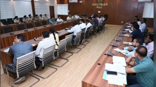 पाकुड़ में जनवरी-सितंबर तक 52 सड़क हादसे, 48 की मौत; ब्लैक स्पॉट पर बढ़ेगी सुरक्षा