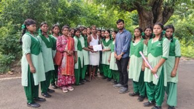 मॉडल यूथ ग्राम सभा को लेकर बच्चों ने निकाली जागरूकता रैली मॉडल यूथ ग्राम सभा को लेकर बच्चों ने निकाली जागरूकता रैली