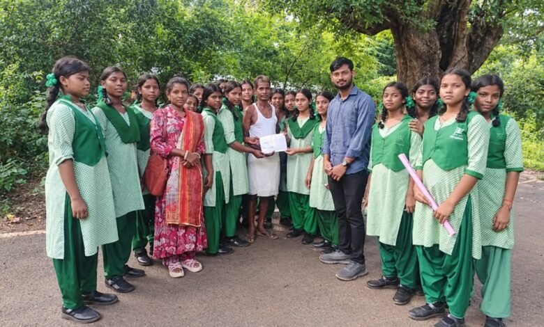 मॉडल यूथ ग्राम सभा को लेकर बच्चों ने निकाली जागरूकता रैली मॉडल यूथ ग्राम सभा को लेकर बच्चों ने निकाली जागरूकता रैली