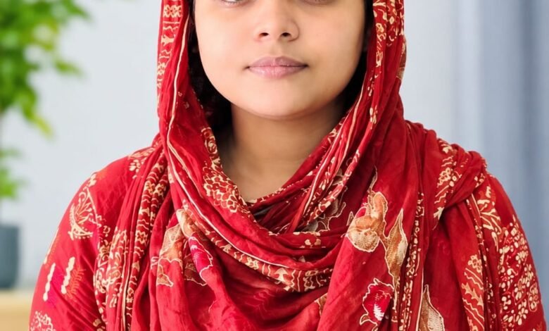 pakud news:10 साल की उम्र में पिता,14 में मां को खोया,अब शिक्षक बनने का सपना देख रही आशिफा