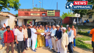 केचकी रेलवे स्टेशन पर एक्सप्रेस ट्रेनों के ठहराव की मांग, धरना-प्रदर्शन