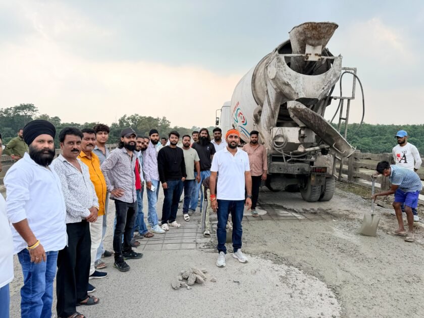 समाजसेवी बंटी सिंह की सराहनीय पहल,क्षतिग्रस्त पुलिया की कराई मरम्मती
