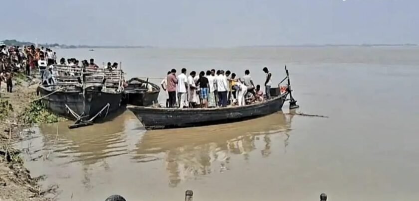 गंगा में नहाने उतरा 18 वर्षीय अरबाज गहरे पानी में समाया; तलाश में जुटे गोताखोर,घाट पर मचा कोहराम।