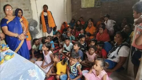आंगनबाड़ी केंद्रों में गूंजा पोषण का संदेश,‘आंगन मिलन’ में बच्चों को बांटा पौष्टिक आहार