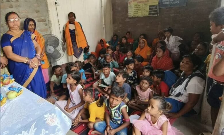 आंगनबाड़ी केंद्रों में गूंजा पोषण का संदेश,‘आंगन मिलन’ में बच्चों को बांटा पौष्टिक आहार आंगनबाड़ी केंद्रों में गूंजा पोषण का संदेश,‘आंगन मिलन’ में बच्चों को बांटा पौष्टिक आहार